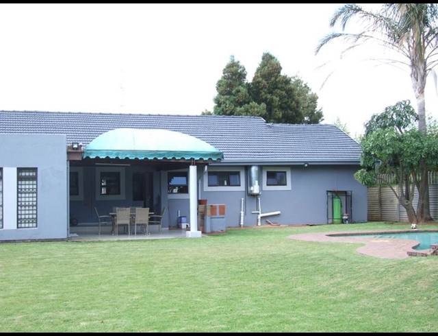 5 BEDROOM HOUSE FOR SALE IN ONTDEKKERSPARK